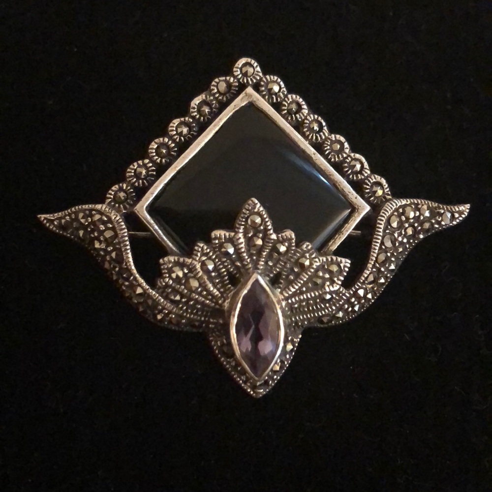 Vintage sterling silver pin